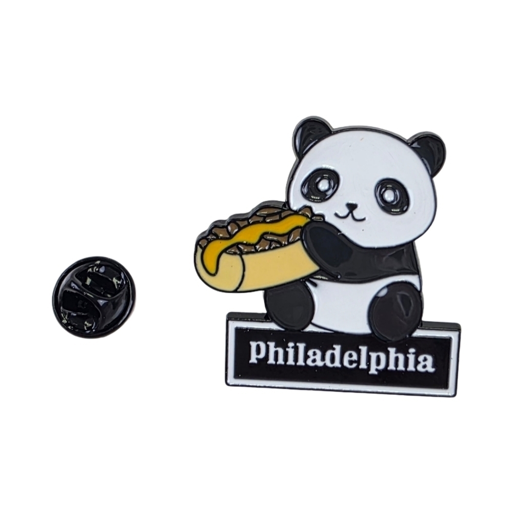 VQ Panda Brooch - Picture 3 of 5